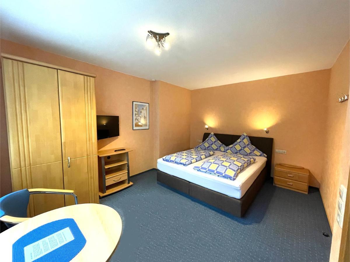 Hotel Zum Weingutsmuseum Cochem Esterno foto